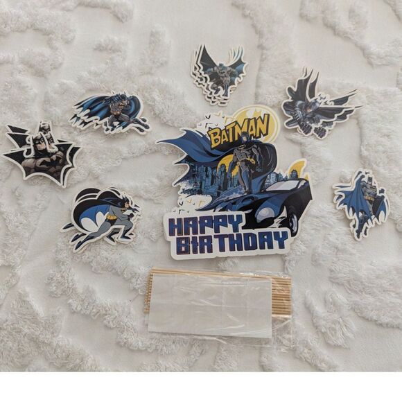 🦇 Batman Birthday Party Kit – Plates, Balloons, Banner & More! - Picture 7 of 10
